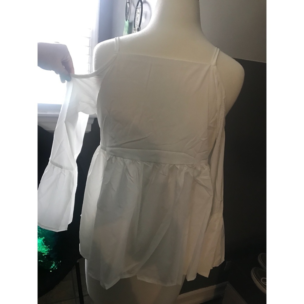 ✨LAST ONE✨ Boho Cold Shoulder Bell Sleeve Blouse - Picture 5 of 5